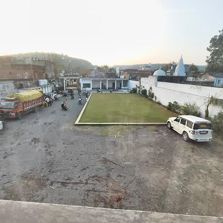 Hotel Modi Palace, Chanderi Mp Exterior photo