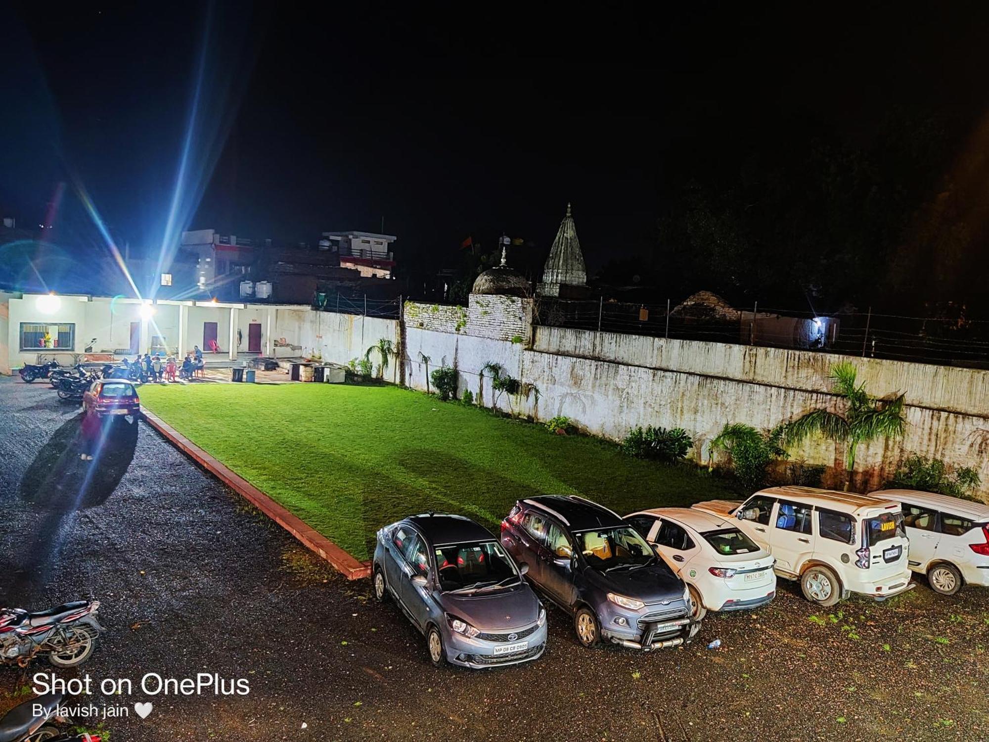 Hotel Modi Palace, Chanderi Mp Exterior photo